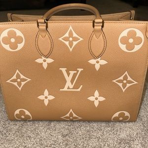 LV OnTheGo MM AR Crème